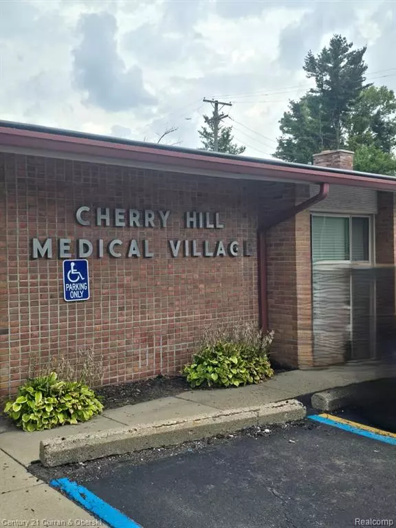 Dearborn, MI 48124,23100 Cherry Hill Street