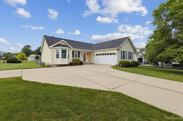Grand Blanc, MI 48439,7206 Glen Oak Court