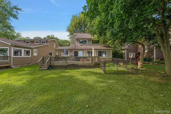 New Baltimore, MI 48047,38292 Murdick Drive