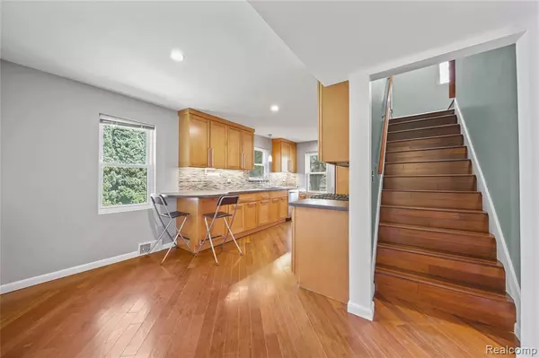 Rochester Hills, MI 48309,3257 SAINT CLAIR Drive