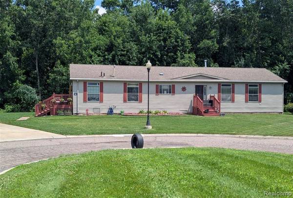 1004 Falstaff Circle Avenue, Northville, MI 48167