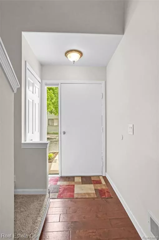 Rochester Hills, MI 48307,751 Eastbridge Court