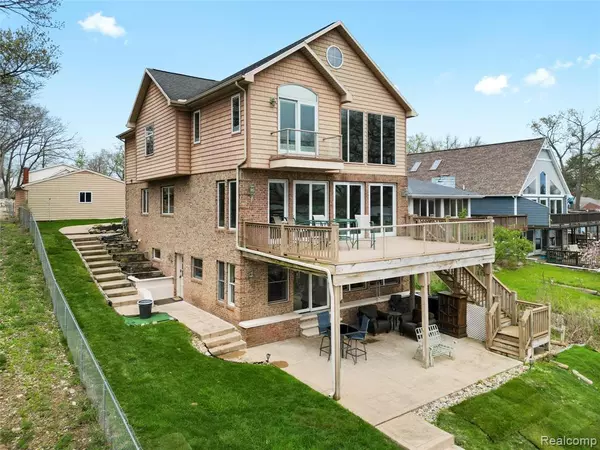 Davisburg, MI,11589 Ember