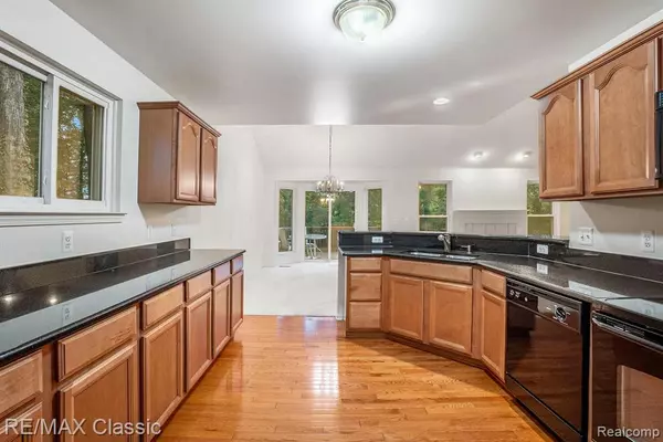 Novi, MI 48377,40827 Lenox Park Drive
