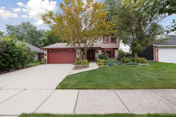 Novi, MI,42359 Park Ridge Road