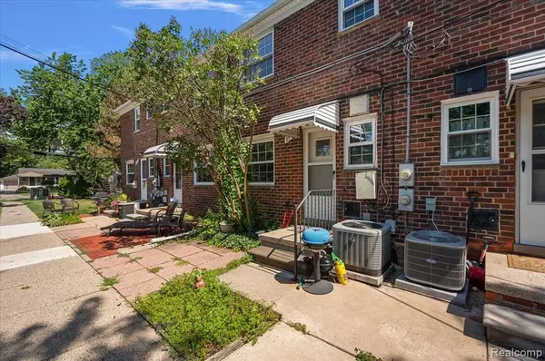 Saint Clair Shores, MI 48080,23104 Edsel Ford Court
