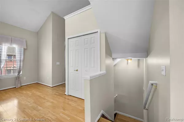 Dearborn, MI 48124,22157 W Village Drive