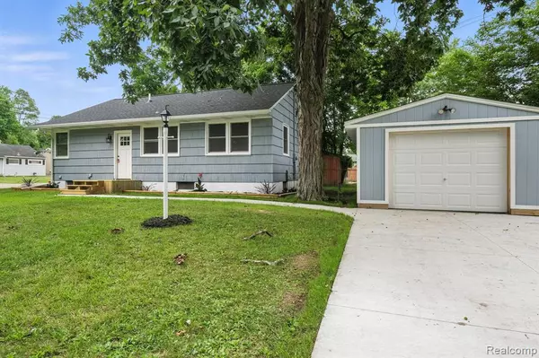1904 Carvel Court, Lansing, MI 48910