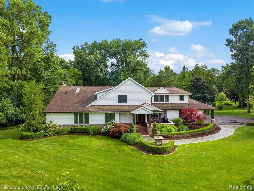 Troy, MI 48098,2525 Bretby Drive