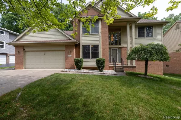 6926 Alden Drive, West Bloomfield, MI 48324