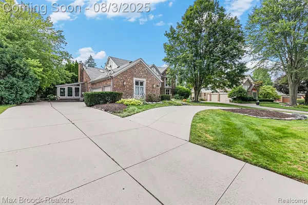 Troy, MI 48098,4705 Rivers Edge Drive
