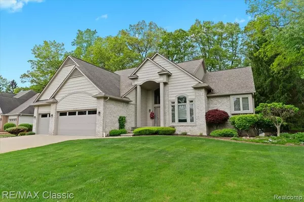 Commerce Twp, MI 48382,4435 DRIFTWOOD Drive