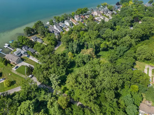 West Bloomfield, MI 48324,7275 Locklin