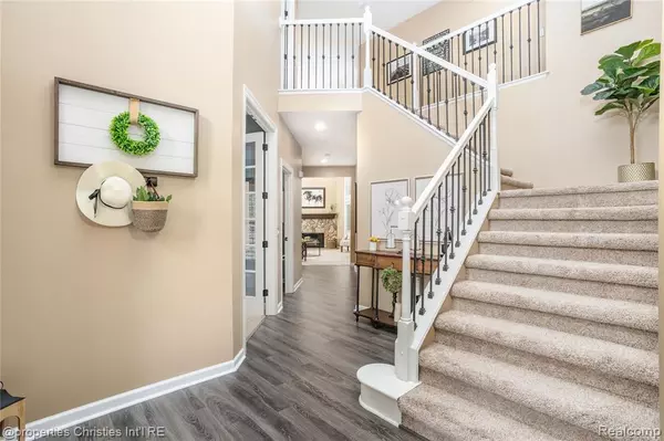 Novi, MI,47320 Autumn Park Court