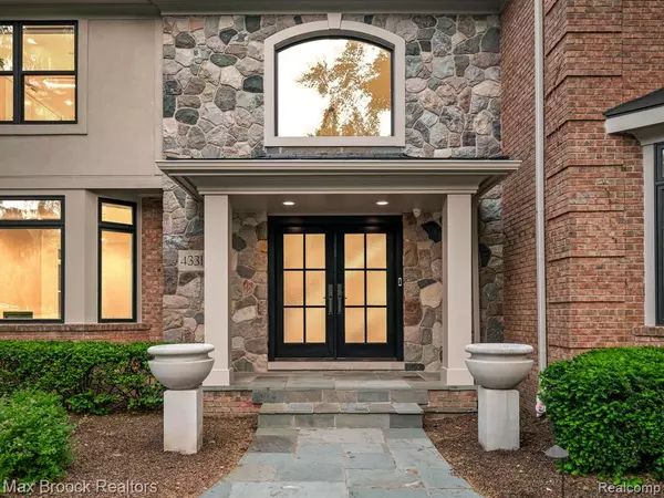 Birmingham, MI 48301,4331 Spruce Hill Lane