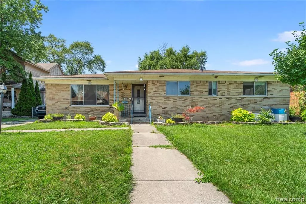 Eastpointe, MI 48021,24245 Rosebud Avenue