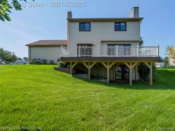 New Hudson, MI 48165,59608 BARKLEY Drive