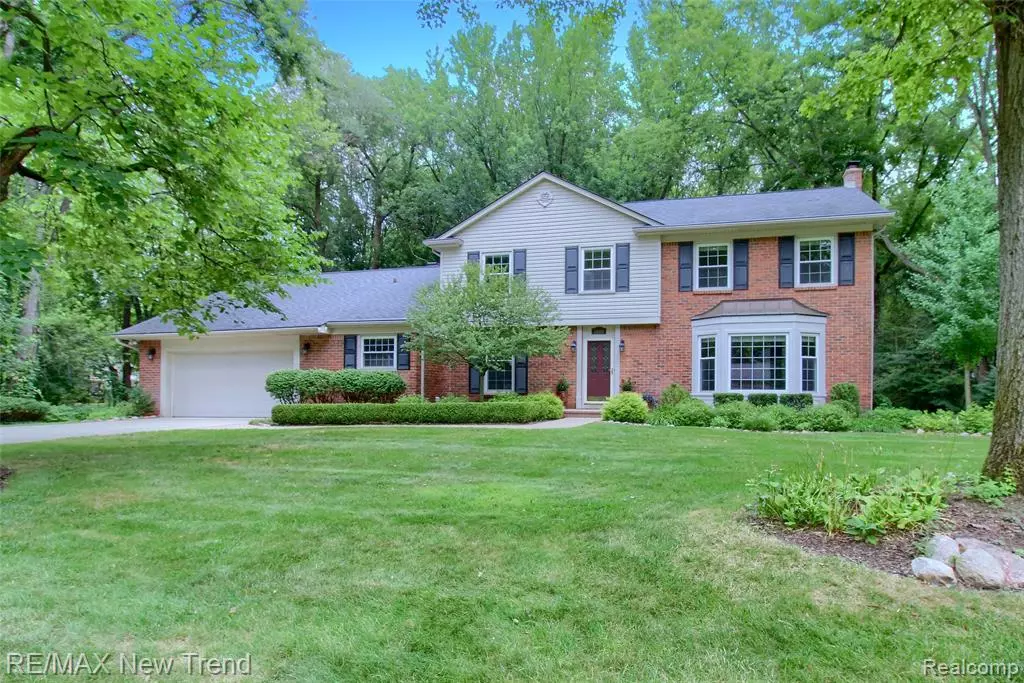 Farmington Hills, MI 48331,28918 Oak Point Drive