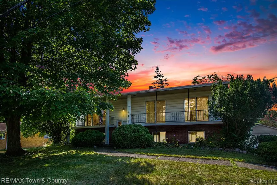 163 N Elms Road, Flushing, MI 48433