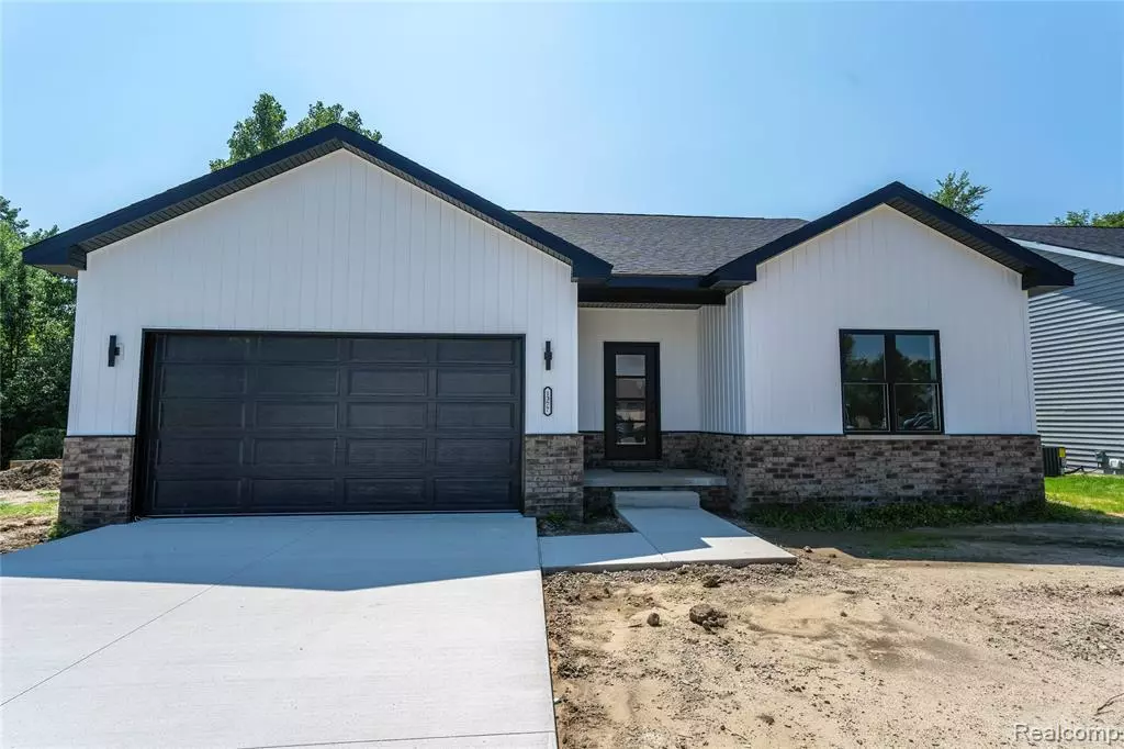 Carleton, MI 48117,1377 Cedarcrest Drive