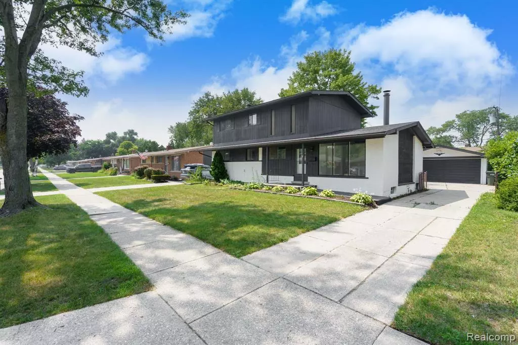 Sterling Heights, MI 48314,11357 ERDMANN road