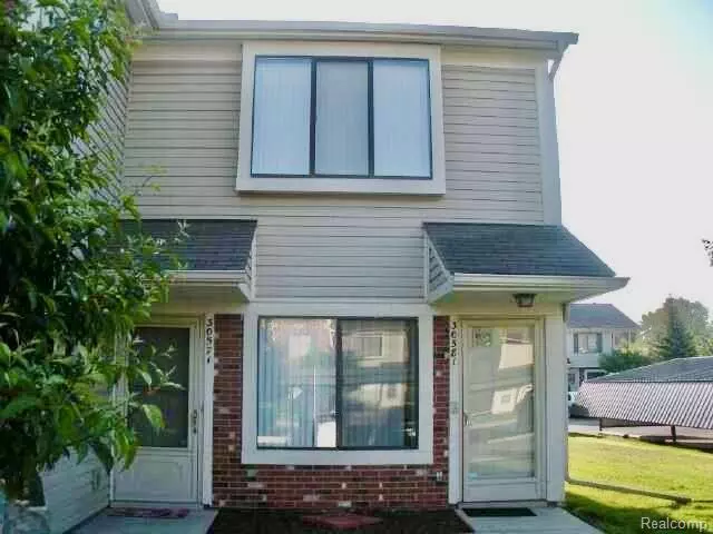 30581 Hidden Pines Lane, Roseville, MI 48066
