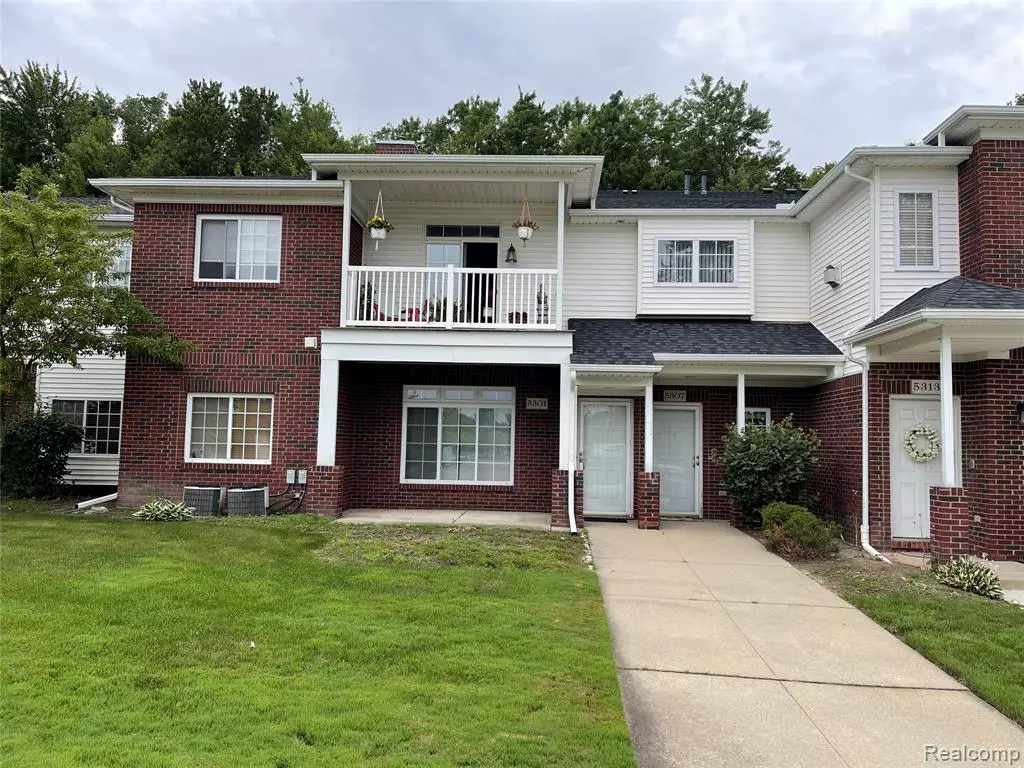 Sterling Heights, MI 48314,5301 Twin Oaks Drive