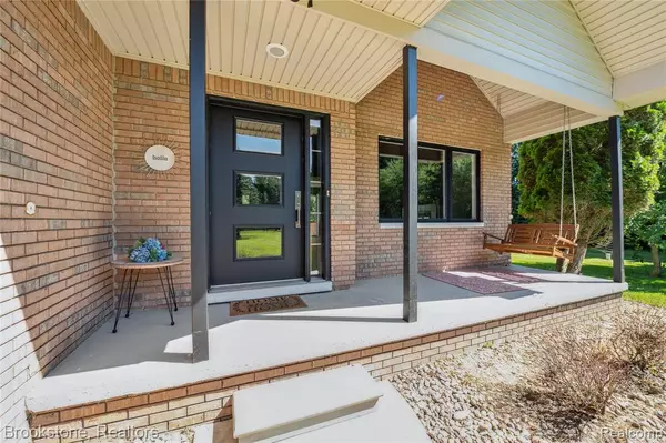 Addison, MI 48367,857 Quatro Lane