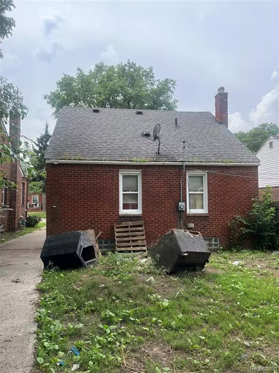 Detroit, MI 48205,19338 Waltham Street