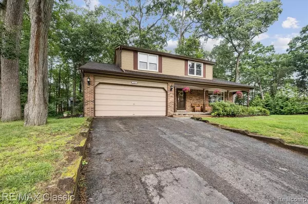 Wixom, MI 48393,1561 Waters Edge Court
