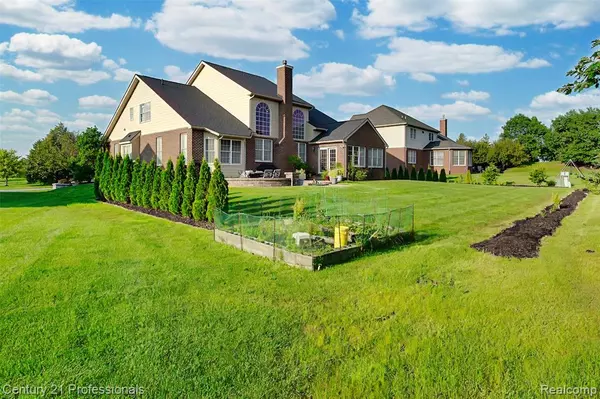 Novi, MI,50553 Billenca Drive