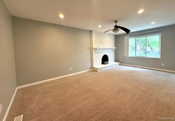 Troy, MI 48083,1625 Lakewood Drive