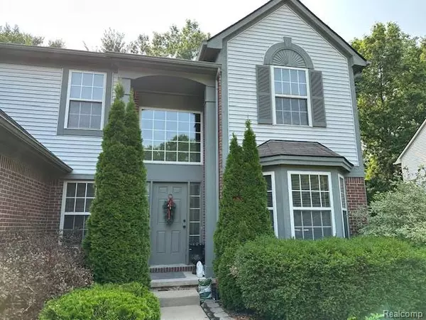 8676 W Walden Drive, Belleville, MI 48111