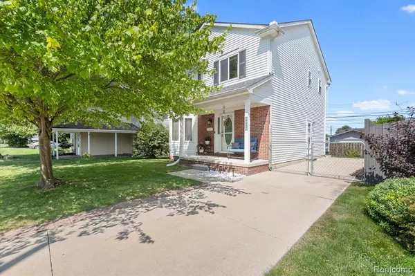 29247 Adams Drive, Gibraltar, MI