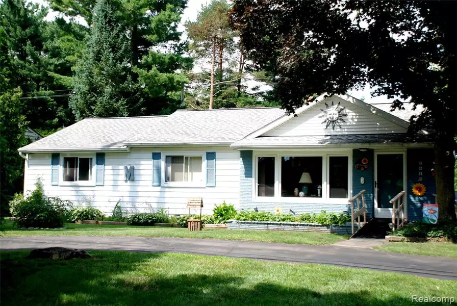 2615 Ormond Road, White Lake, MI 48383