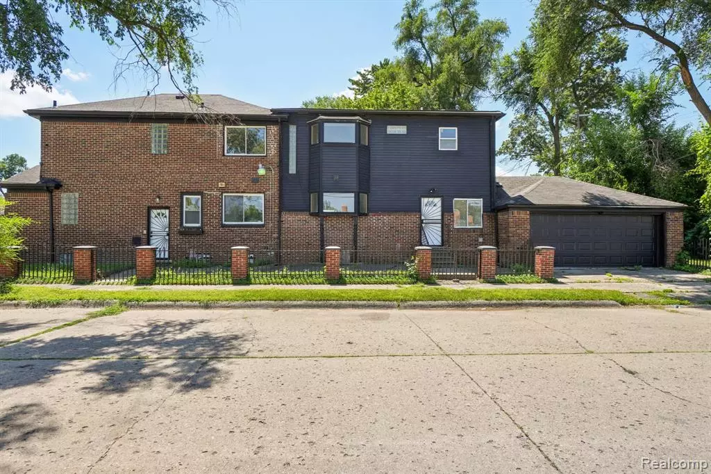 Detroit, MI 48221,19211 Birwood Street