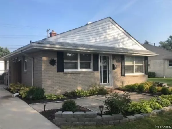 18305 Hinton Street, Riverview, MI 48193