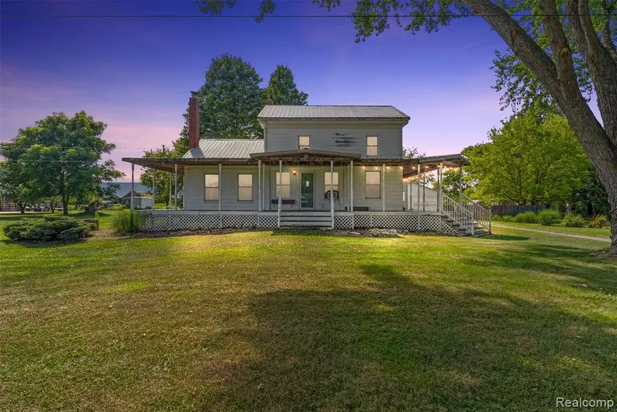 9131 N Genesee Road, Mount Morris, MI 48458