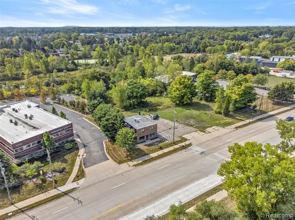 Novi, MI,44911 Grand River Avenue