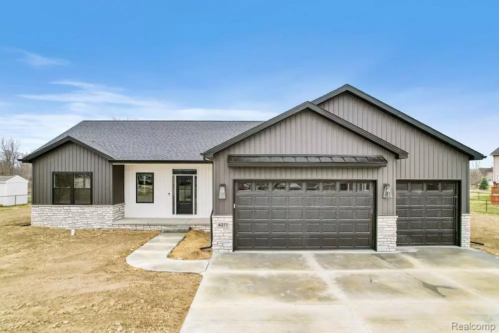 Fenton, MI 48430,11294 Princewood Circle