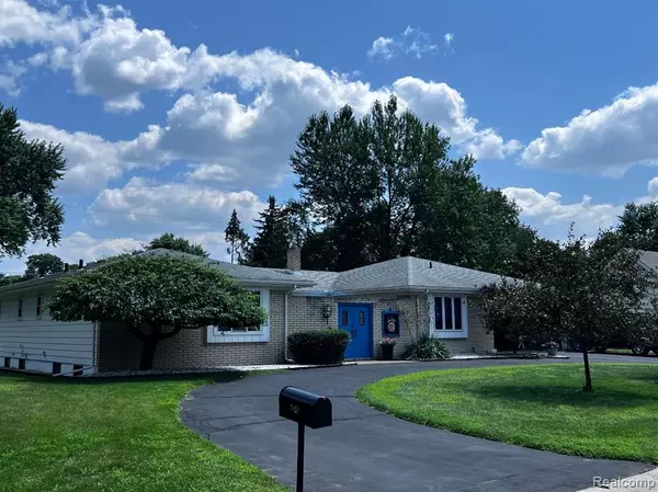 2050 Bogie Drive, Wixom, MI 48393
