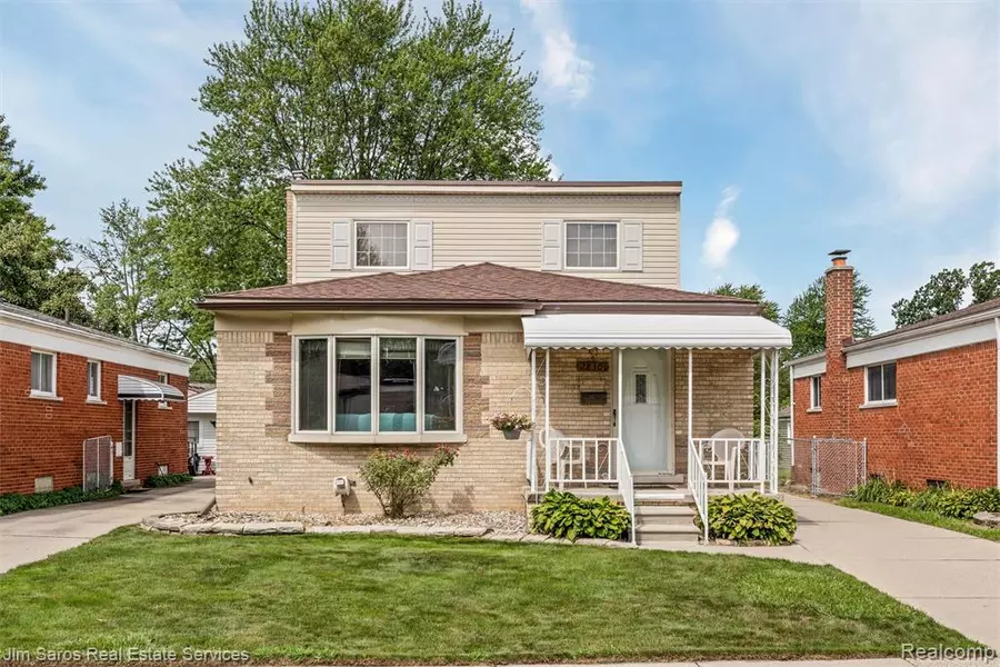 28301 Rockwood Street, Saint Clair Shores, MI 48081