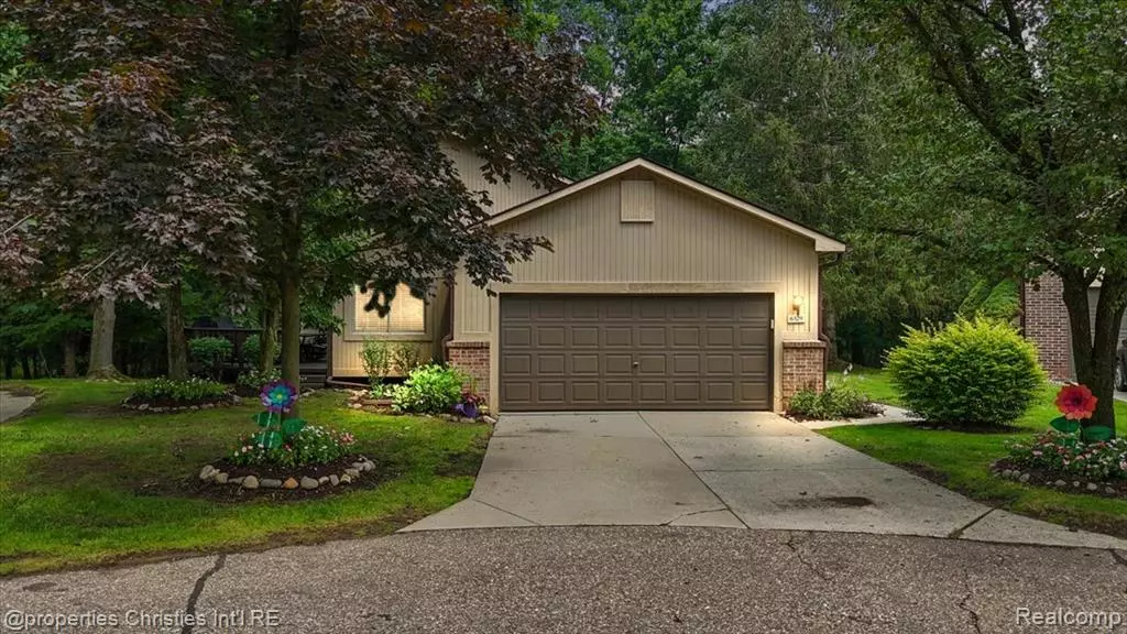 6329 Brookview Lane, West Bloomfield, MI