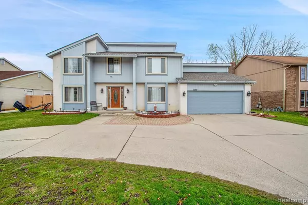7260 SILVER LEAF Lane, West Bloomfield, MI