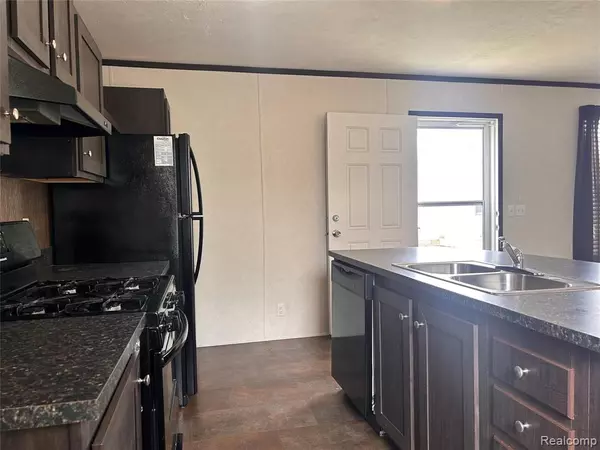 Troy, MI 48083,2084 Pauline Drive