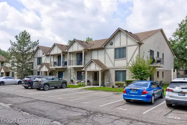 38555 Wellington Drive, Clinton Twp, MI 48036