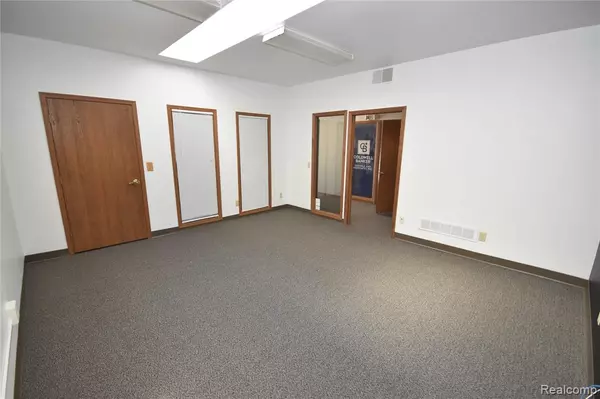 Grand Blanc, MI 48439,8469 S Saginaw Street