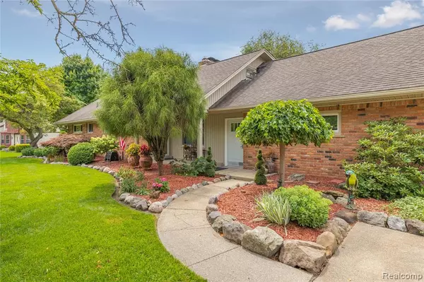 Farmington Hills, MI 48331,26189 Hidden Valley Drive