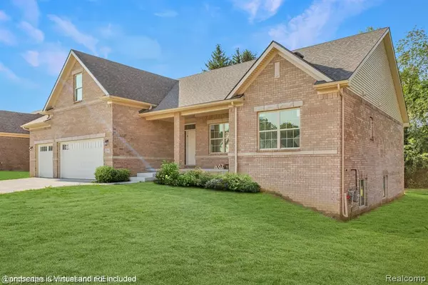 3201 ROMA COURT, Wixom, MI 48393