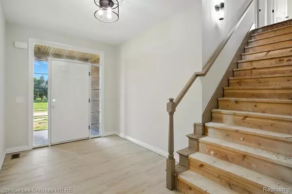 Wixom, MI 48393,3201 ROMA COURT